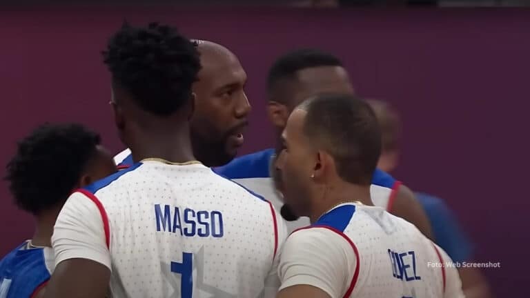 Jugadores del Equipo Cuba de voleibol