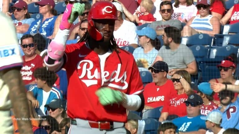 Elly De La Cruz en un juego con Cincinnati Reds