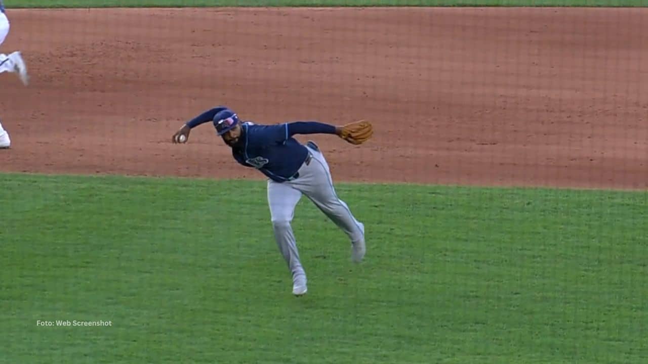 El pelotero dominicano Junior Caminero fue crucial a la defensa evitando al menos una carrera en la apretada pizarra de 4x1 a favor de Tampa.