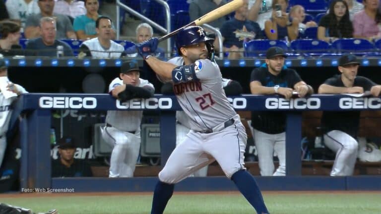 Este fue el juego 671 con más de un imparable en la extensa carrera de Jose Altuve.