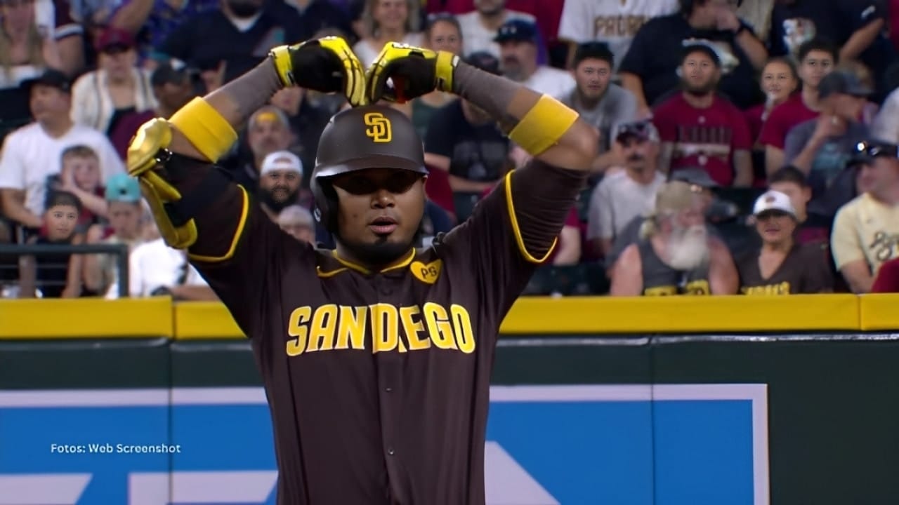 Luis Arraez en un juego con San Diego Padres