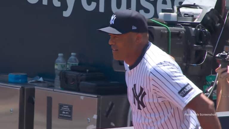 Mariano Rivera en un juego y uniformado con New York Yankees