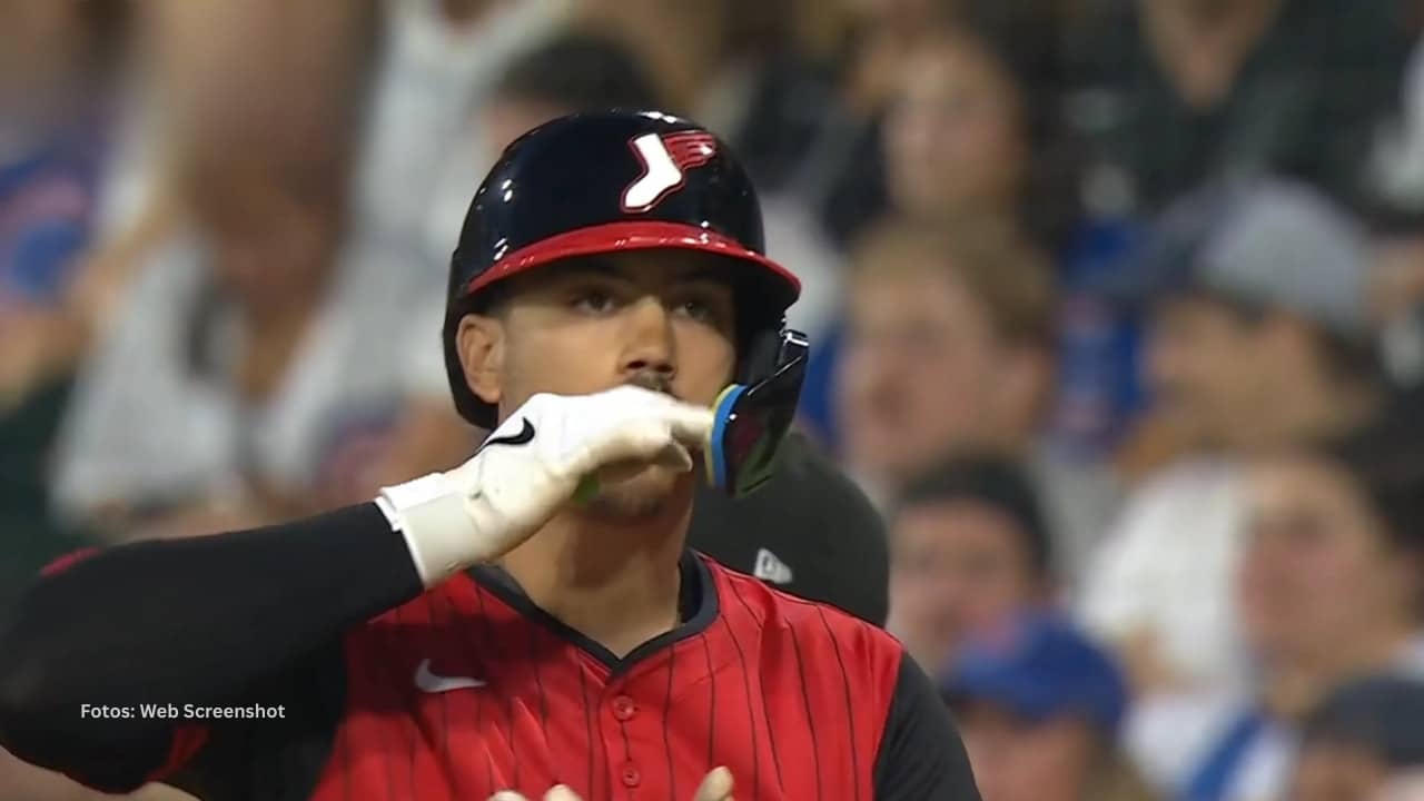 Miguel Vargas en un juego con Chicago White Sox