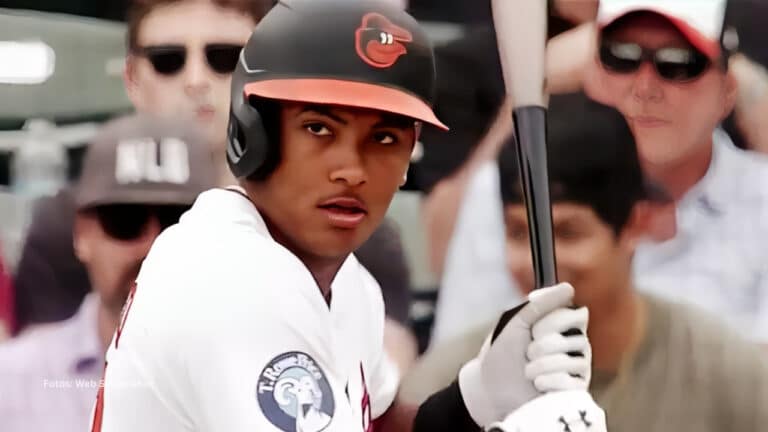 Prospecto dominicano Samuel Basallo en un juego de pretemporada con Baltimore Orioles
