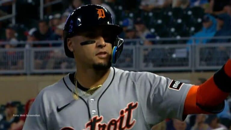 El talento defensivo de Javier Báez se mantiene intacto con una reacción rápida y una buena cobertura en el terreno.