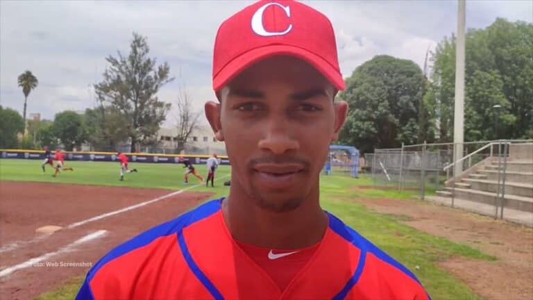 El pitcher guantanamero firmó una sólida actuación en la 63 Serie Nacional del beisbol cubano y después salió del país.