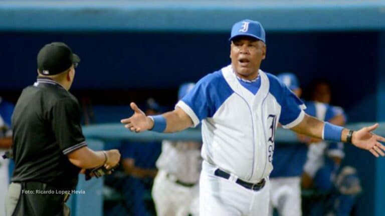 Víctor Mesa y Javier Méndez encabezan el listado de los mejores jardineros centrales del beisbol cubano en materia de carreras producidas.