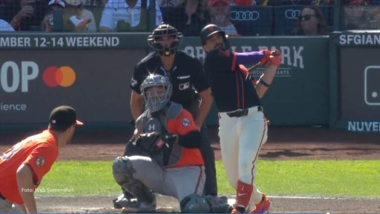 Willy Adames dando su jonrón