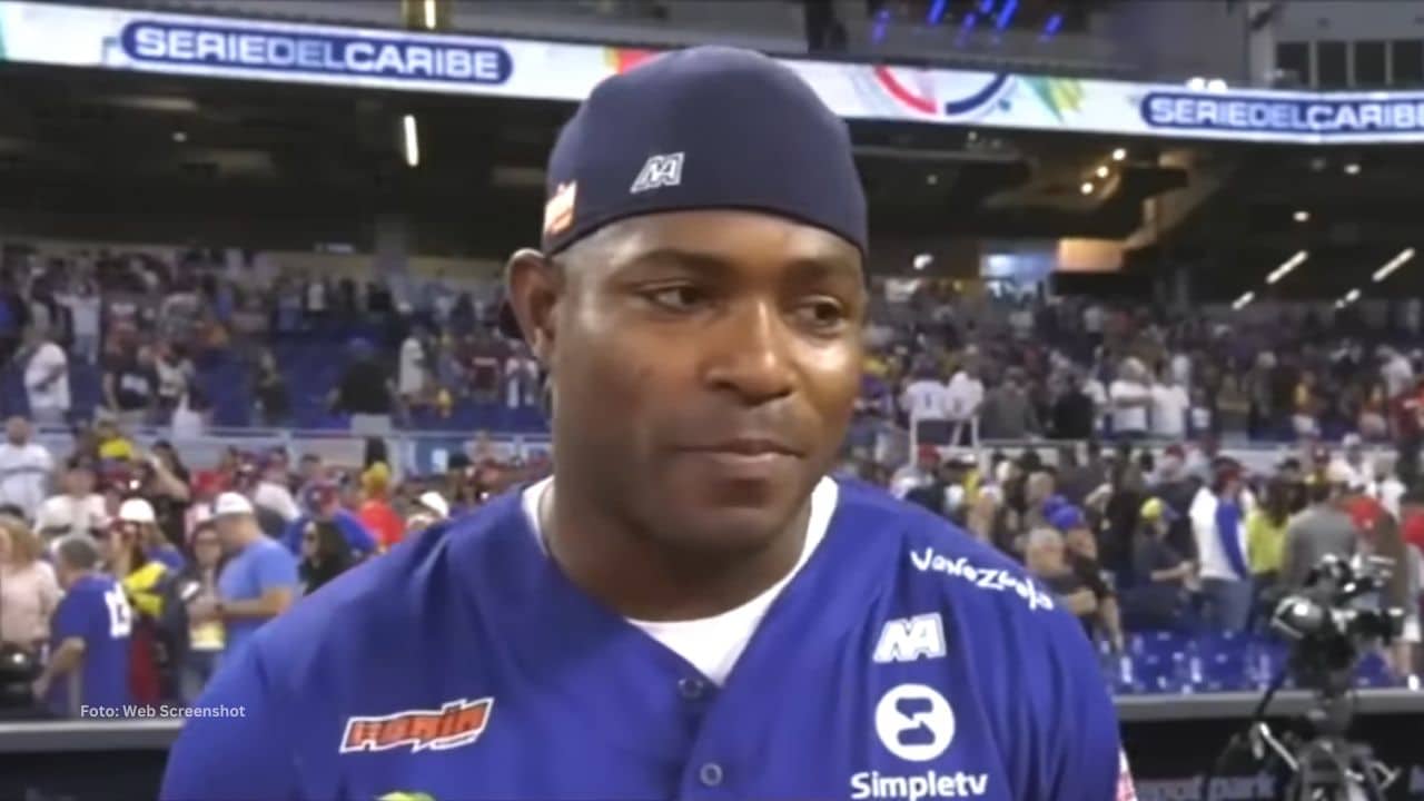 Yasiel Puig en una entrevista en Venezuela