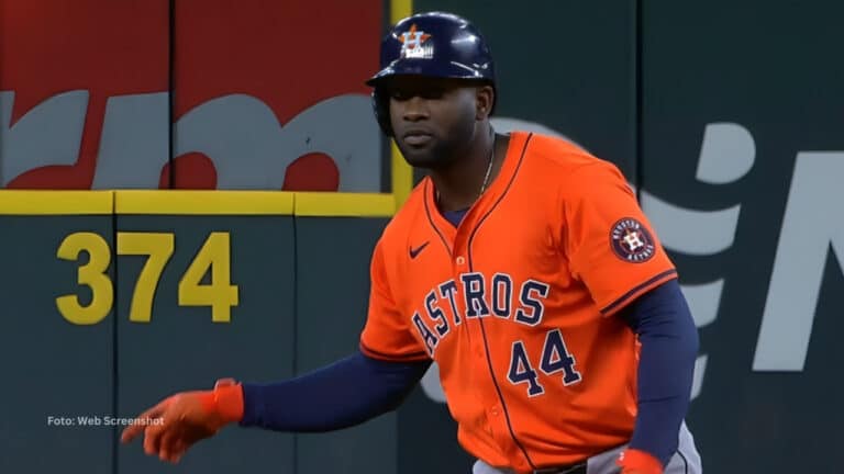 Yordan Alvarez en un juego con Houston Astros