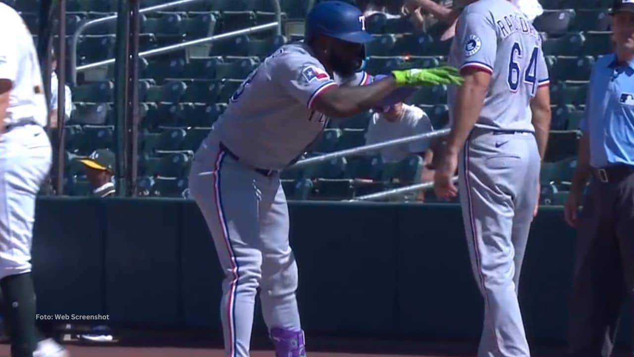 Adolis García viró encendido tras la lesión y promedia más de .400 en los últimos siete juegos.