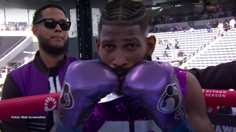 Andy Cruz en un ring de boxeo