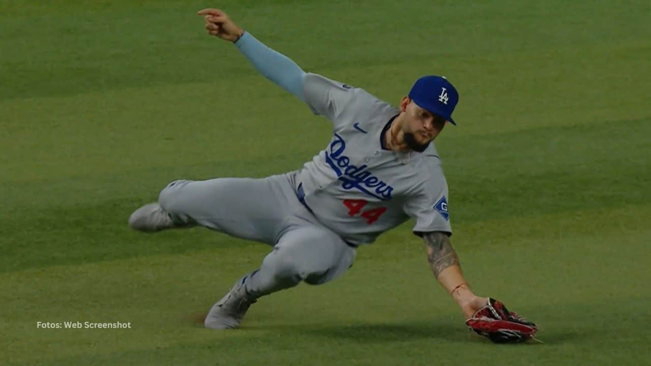 Andy Pages presenta la mayor cantidad de doble plays realizados entre todos los jardineros de MLB 2025.