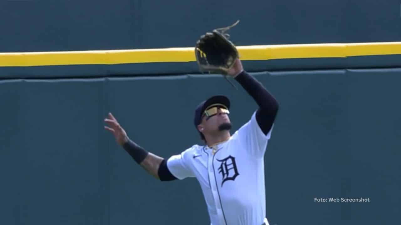 El pelotero boricua Javier Baez sigue dando muestras de una excelente adaptación en el jardín central con Detroit Tigers.