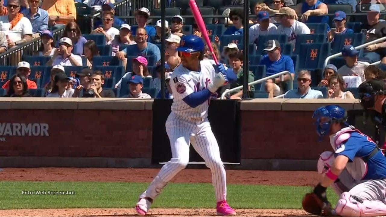 Francisco Lindor y Carlos Beltrán son los únicos peloteros boricuas con al menos 274 jonrones y 215 bases robadas en la historia de MLB.