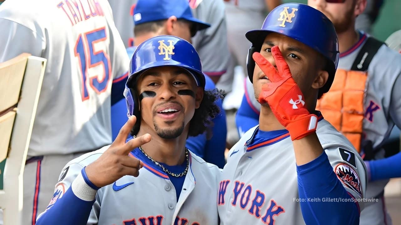 Francisco Lindor y Juan Soto en el dugout de New York Mets