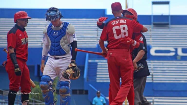 Como sucedió en la pasada Serie Nacional con Ariel Hechevarría, la directiva de Industriales vuelve a costarle una victoria.