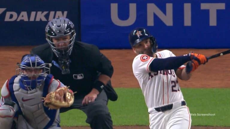 Para Jose Altuve fue su cuadrangular 26 de a temporada y el 27 en toda su carrera ante Texas Rangers.