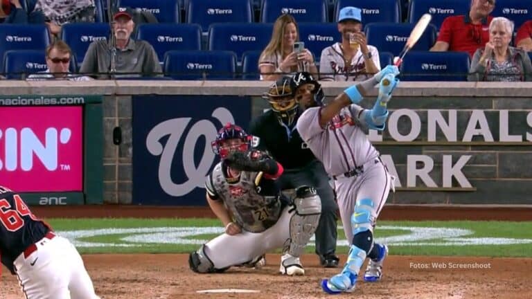 El pelotero venezolano Ronald Acuña Jr se unió a la fiesta de batazos de Atlanta Braves y demostró que es capaz de resurgir cada vez que se lo propone.
