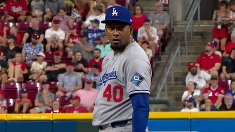 Alexis Diaz en un juego con Los Angeles Dodgers
