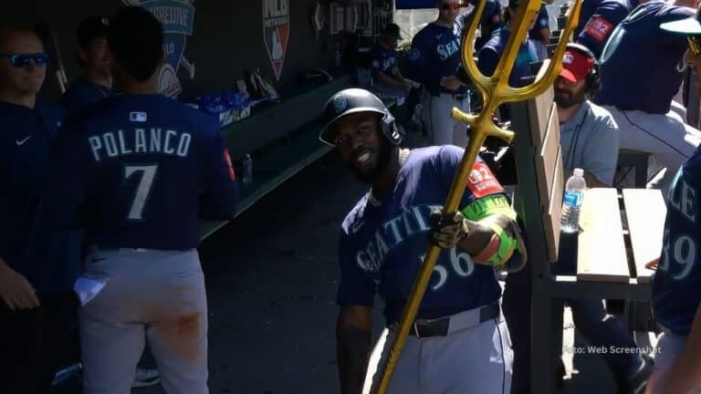 Randy Arozarena en el dugout de Seattle Mariners