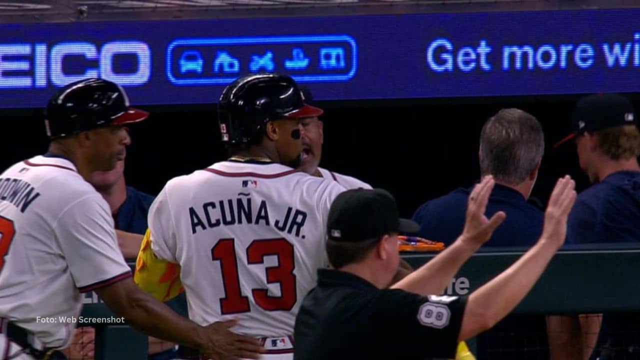 Jake Fraley se encargará de la posición de jardinero derecho para cubrir la ausencia del venezolano Ronald Acuña Jr.