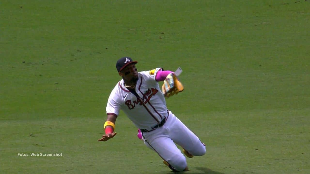 El pelotero venezolano Ronald Acuña Jr arriesgó su físico pero siguió siéndole fiel a sus pensamientos en pro de su equipo.