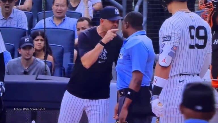 Aaron Boone reclamó enérgicamente al umpire