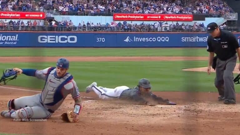 Francisco Lindor tomó turno ante Corbin y este terminó embasándose por infield hit después de estar en cuenta desfavorable