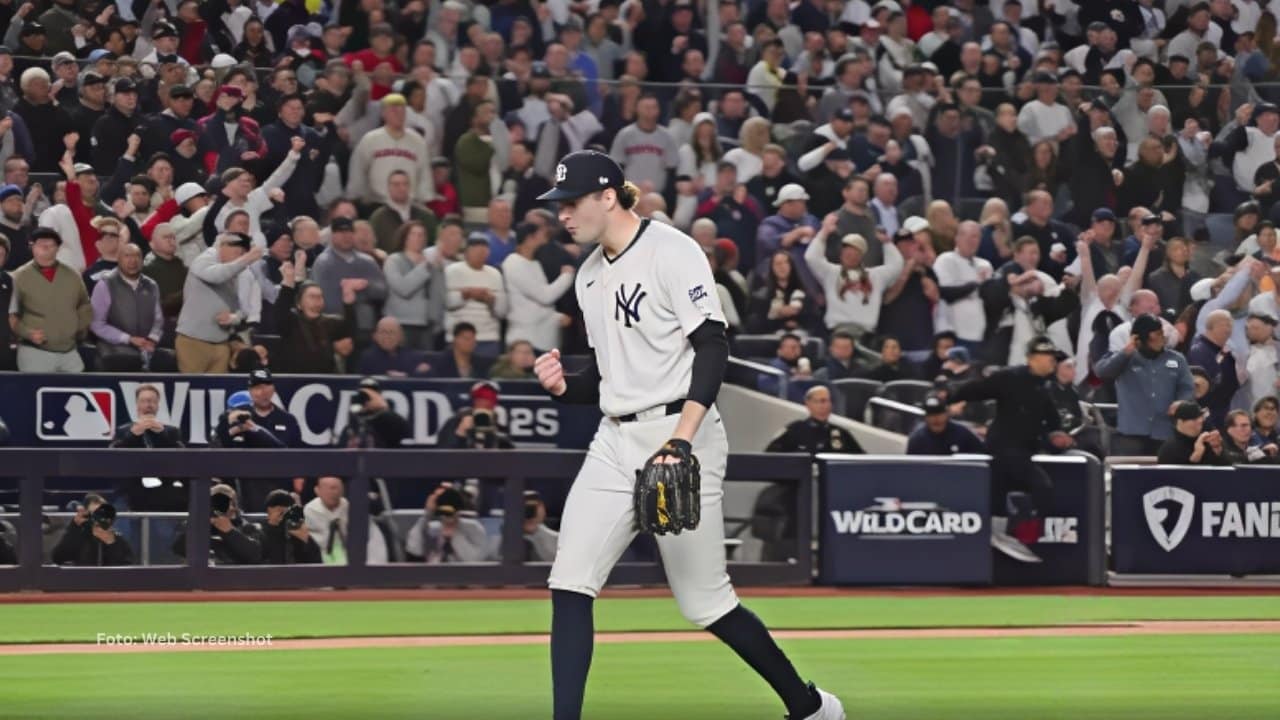 Cam Schlittler en un juego con New York Yankees