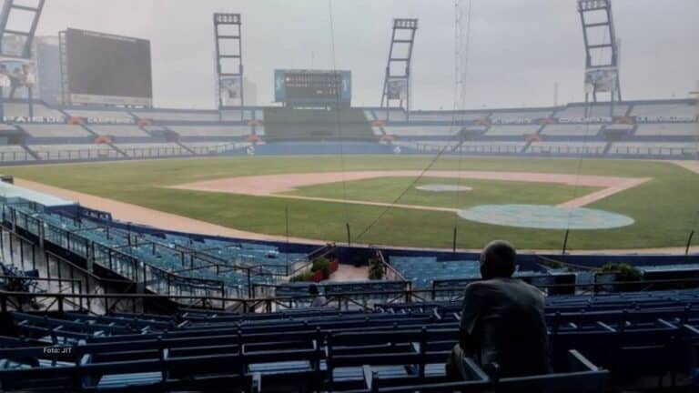 Esta jornada Melissa se convirtió en Huracán y se espera que toque tierras próximamente en una Cuba en crisis. Serie Nacional