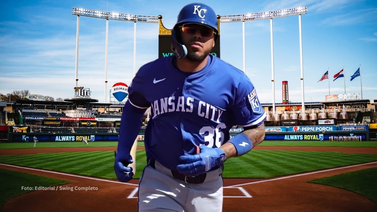 Harold Castros con el uniforme de Kansas City Royals