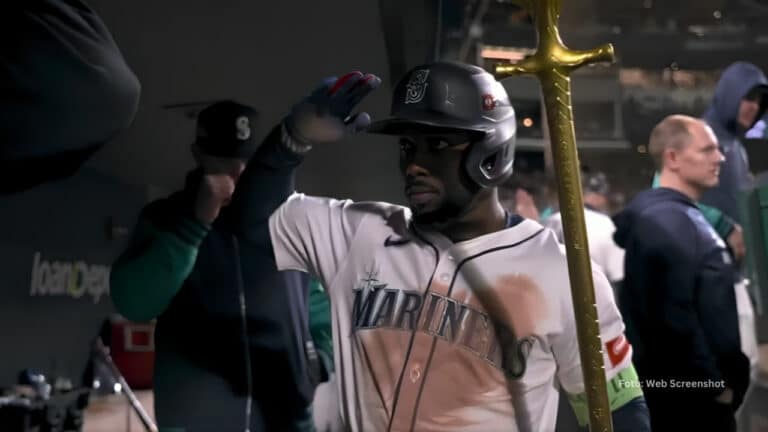 Randy Arozarena celebra jonrón con Seattle Mariners