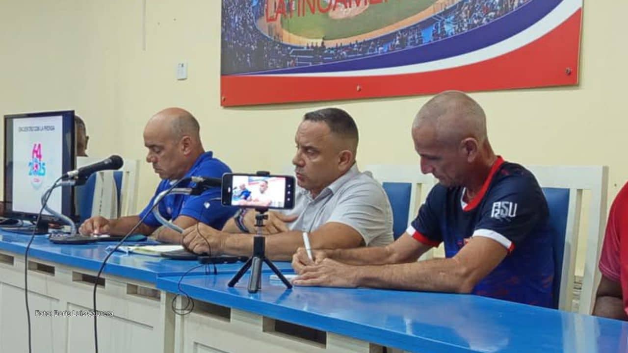 El público seguidor del beisbol cubano recuerda con nitidez el suceso que le dio origen a esta problemática.