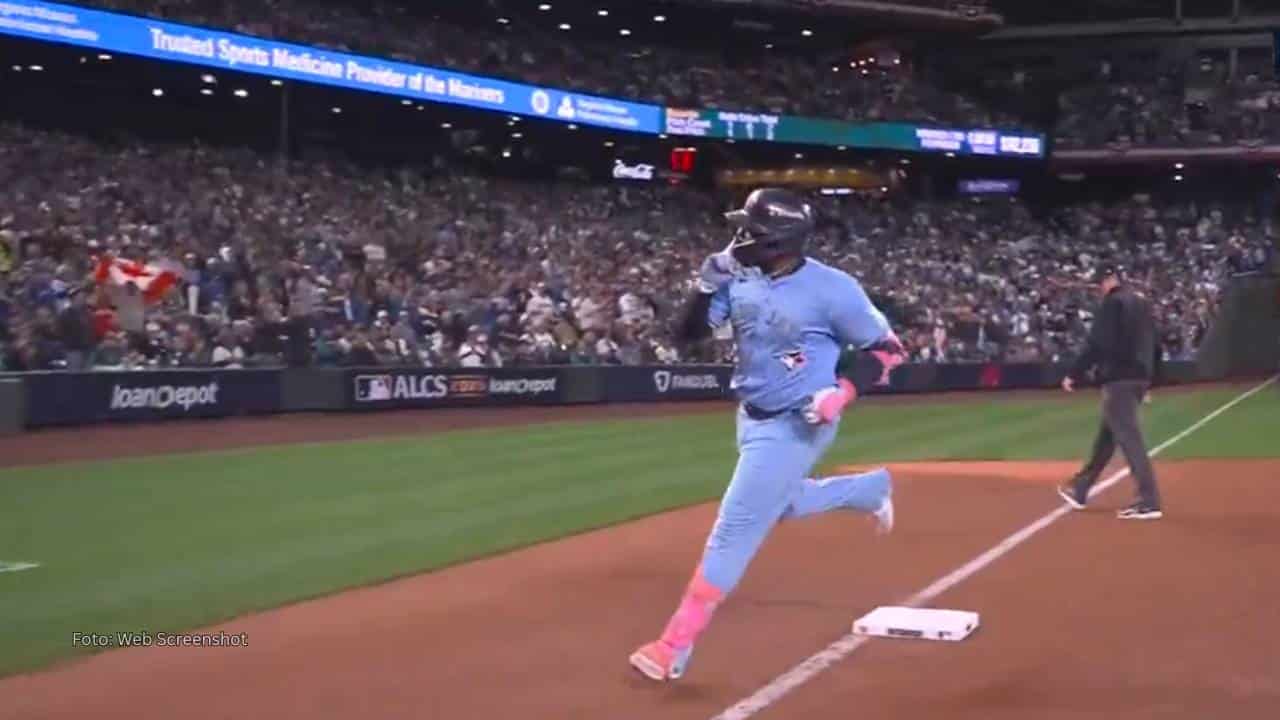 Vladimir Guerrero Jr. suma cinco cuadrangulares en la presente Postemporada con Toronto Blue Jays.