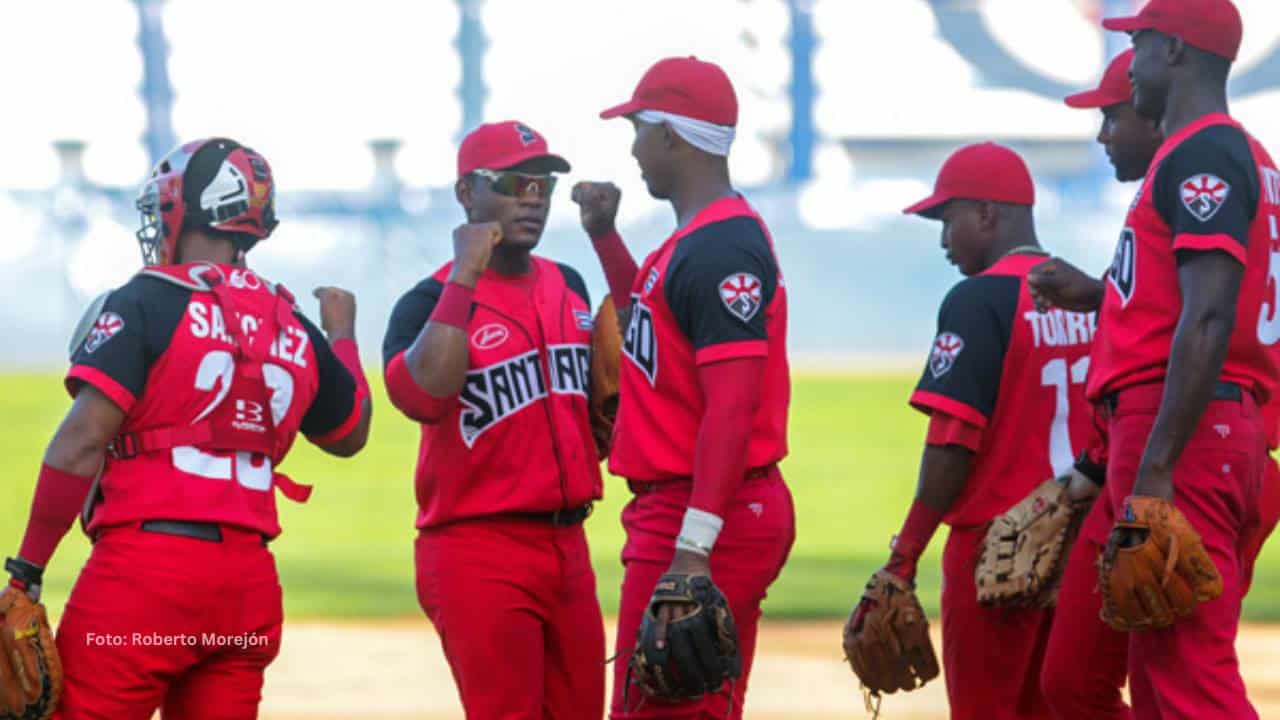 Santiago de Cuba evitó la barrida ante Las Tunas con gran ofensiva encabezada por Francisco Martínez.