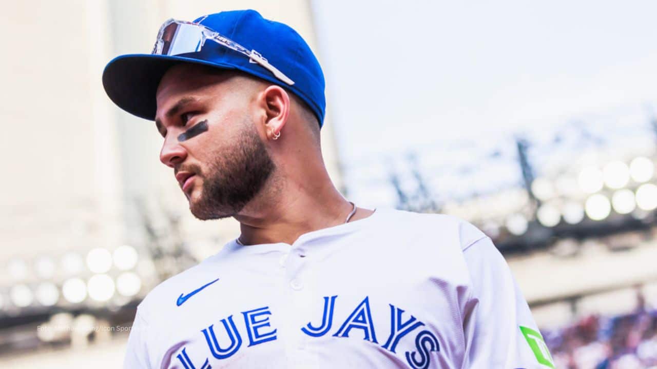 Bo Bichette recibió la oferta calificada de parte de Toronto, pero los expertos indican que no la aceptará.