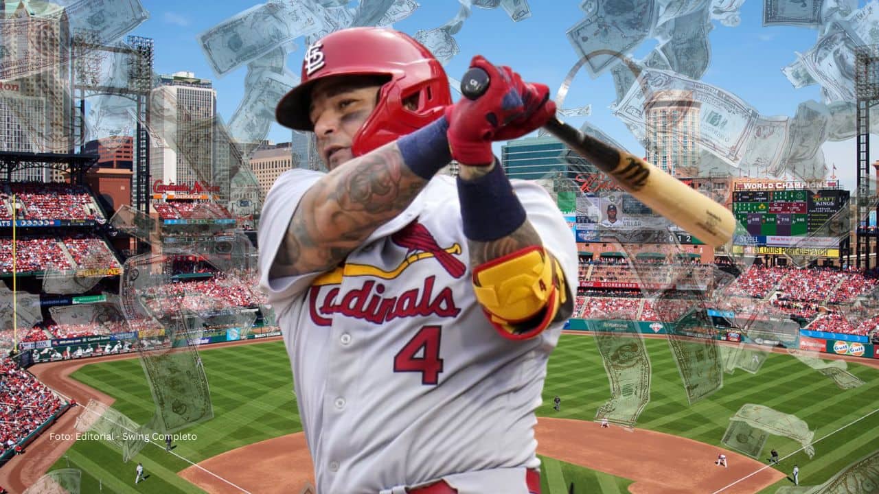 Yadier Molina vio recompensado en esos dólares sus noches en el "Busch Stadium" y los incontables juegos de defensa impecable.