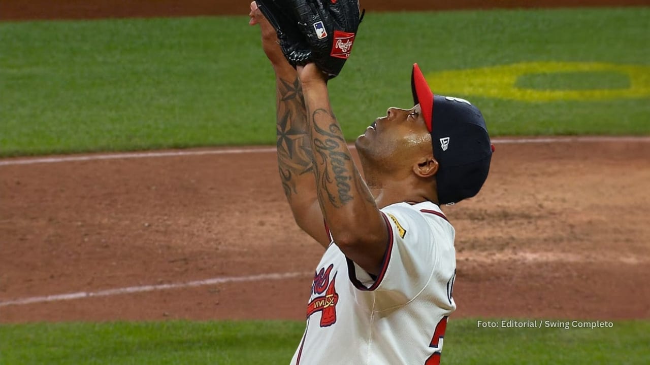 Raisel Iglesias, MLB