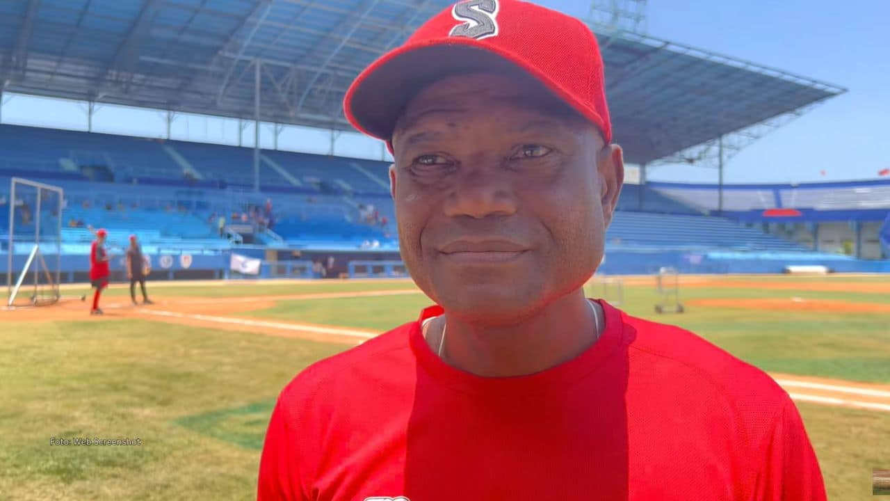 Beisbol cubano: El público indómito exigió severas sanciones para el estratega de Santiago de Cuba y al parecer serán complacidos.