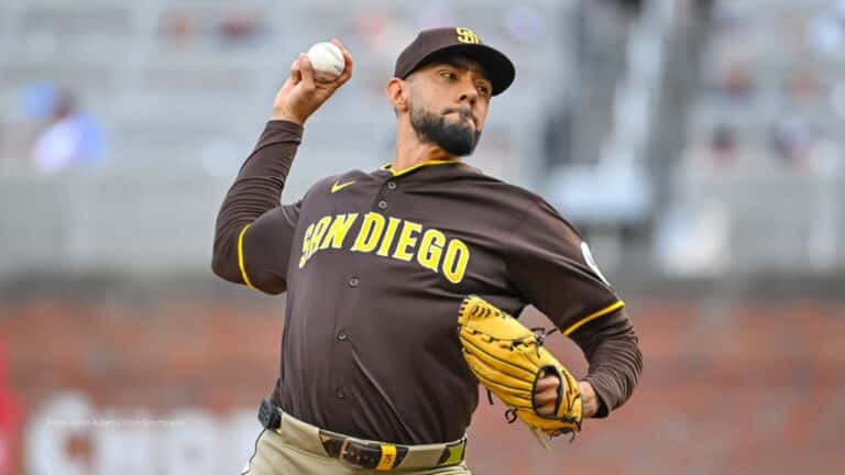 Robert Suárez está en búsqueda de un contrato de 48 millones de dólares y Los Angeles Dodgers pudieran ir tras él.