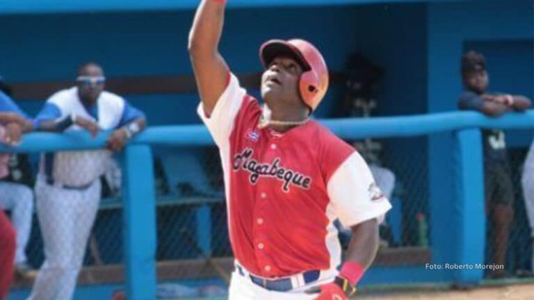 Dennys Laza, Beisbol Cubano