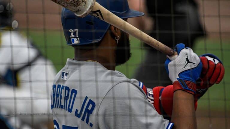 El grandesligas Vladimir Guerrero Jr. es un bateador joven con poder y un líder confiable en todos los sentidos de la palabra.