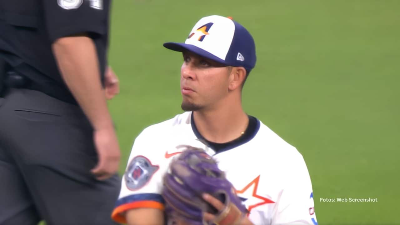 Houston Astros designan a Ramón Urías y sube a prospecto