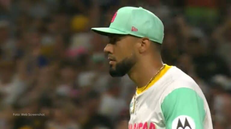 El pelotero venezolano Robert Suárez lideró la Liga Nacional con 40 salvados en 2025.