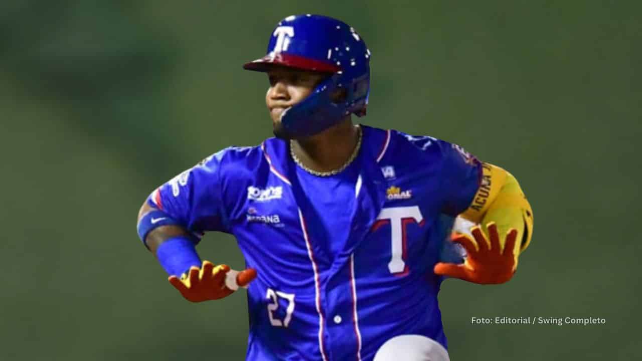 Ronald Acuña Jr. con Tiburones de La Guaira
