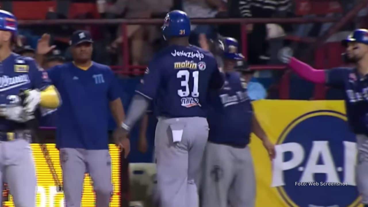 Yasiel Puig con Magallanes en LVBP