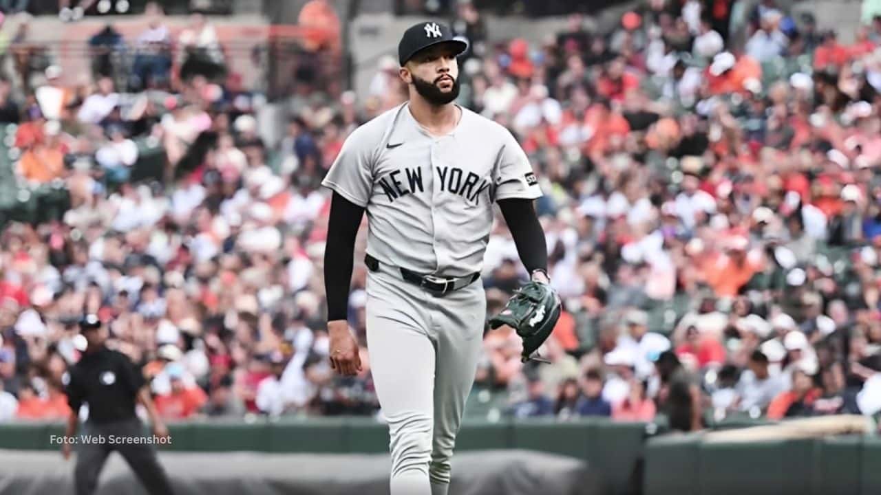 Devin Williams en un juego con New York Yankees