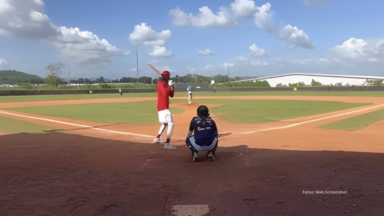 Mientras el invierno avanza, el pelotero dominicano Elly De La Cruz continúa con un enfoque que está más que intacto.