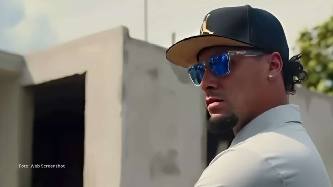 Javier Báez en un evento de su fundación en Puerto Rico